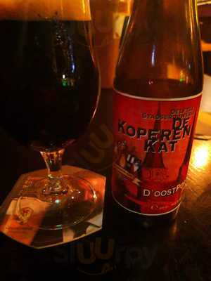 Cafe De Kat In De Stad