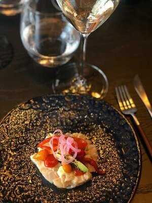 Pierre - Winebar & Shop