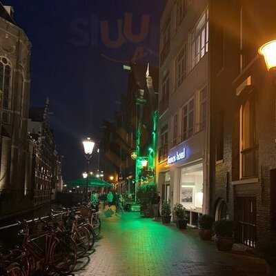 Molly Malone's Irish Pub