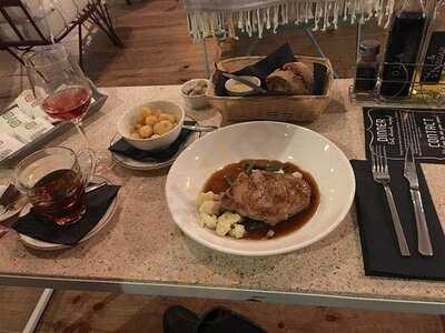 The Art Of Lunch & Lounge