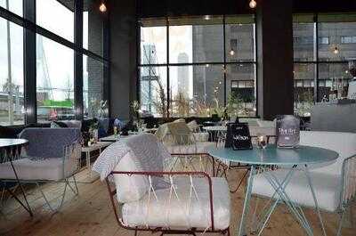 The Art Of Lunch & Lounge