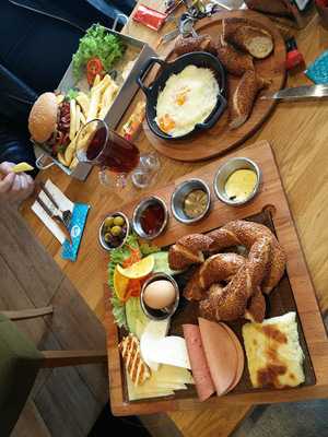 Simitci Dunyasi Kanaleneiland