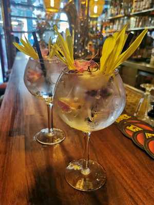 Lost In Amsterdam Lounge & Cafe