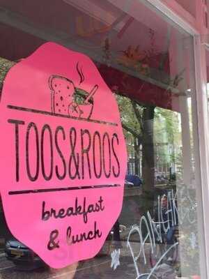 Toos En Roos