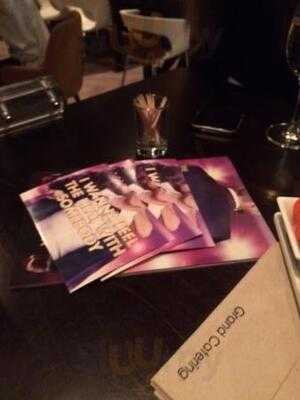 Queen's Restaurant Beatrix Theater