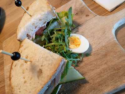 Uptown Food & Drinks