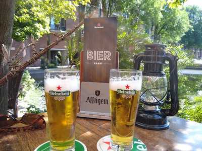 Uptown Food & Drinks