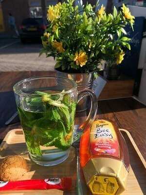 Lust Drank- & Spijslokaal