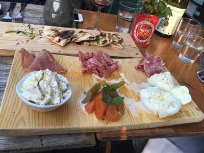 Cantinetta Wine & Pasta