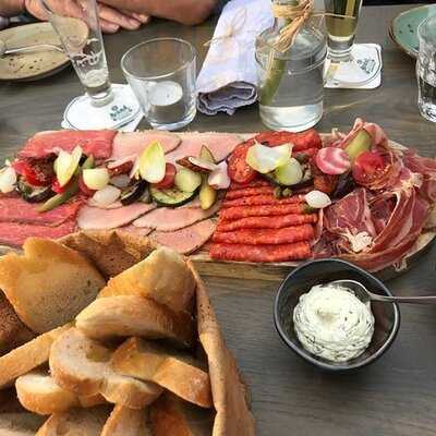 Samen Wijn En Bistrobar