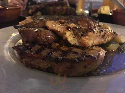 Restaurant Fat Alice & Moody Cracker