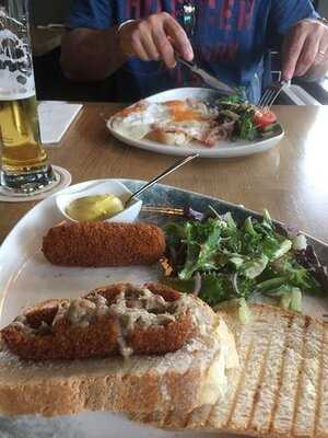 Hotel Restaurant De Jonge Heertjes