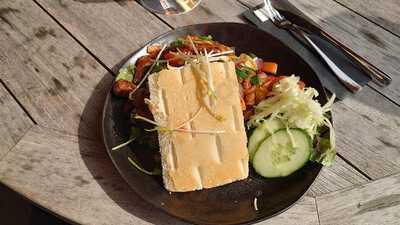 Pannenkoeken & Brasserie De Witte Hoeve