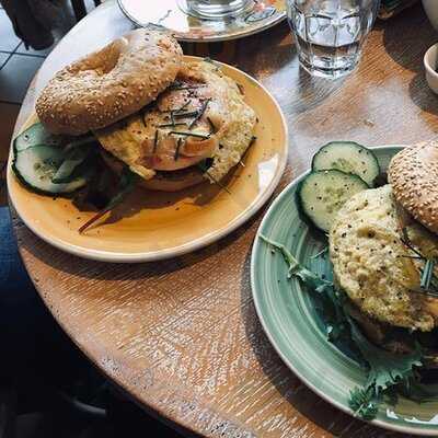 Bagels & Beans Veemkade