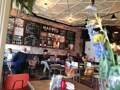 Cafe Maxwell