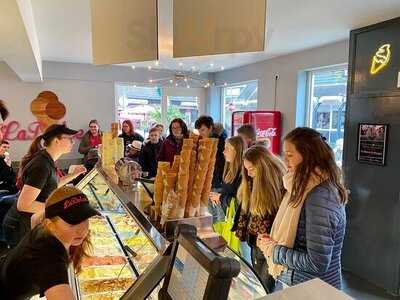 Ijssalon La Dolce Borger