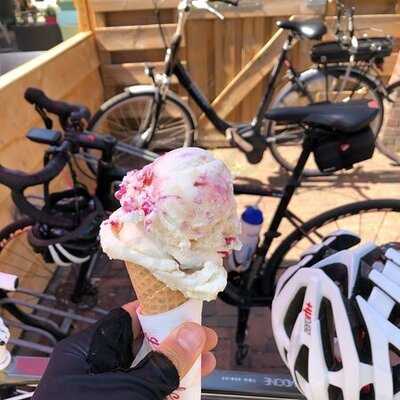 Ijssalon La Dolce Borger