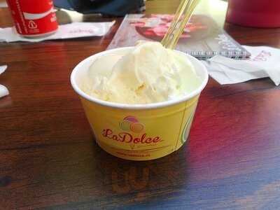 Ijssalon La Dolce Borger