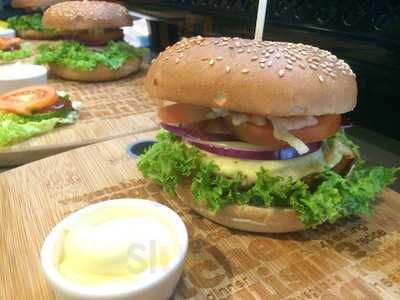 Lunch Cafe Port City