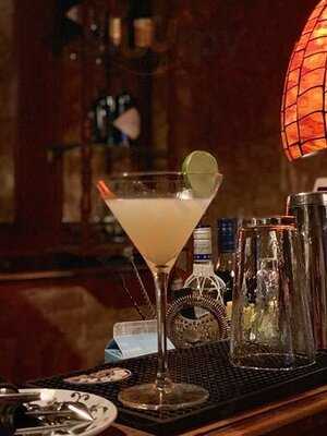 The Cocktail Stories - Speakeasy