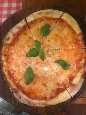 Welcome To Italy- Pasta & Pizza