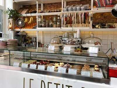 Le Petit Deli