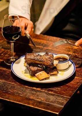 Walter's - The Walter Woodbury Bar