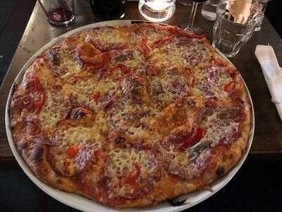 Pizzeria & Steakhouse La Roma