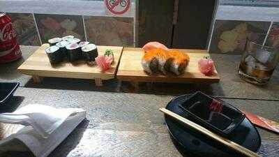 Tanoshii Sushi
