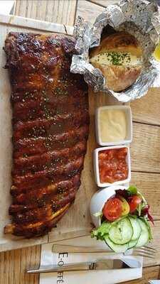 Escape Caffe & Lounge