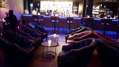 Escape Caffe & Lounge