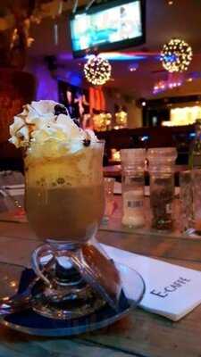 Escape Caffe & Lounge