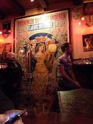 Cafe Genootschap Der Geneugten