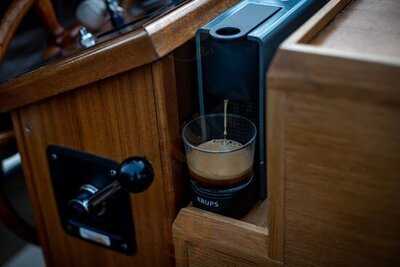 Robert Of Luxurious Houseboat Dining