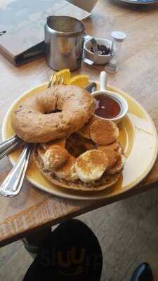 Bagels & Beans Van Hallstraat