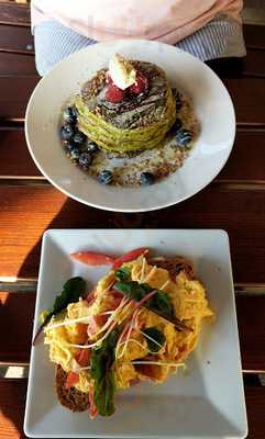 Miranda & Paul Of Mp Kitchen