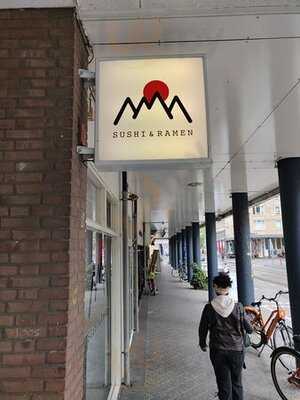 Ama Sushi & Ramen