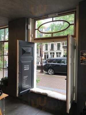 The Cold Pressed Juicery Four