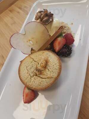 The Den Restaurant & Bar