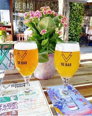 Gebrouwen Door Vrouwen Bar