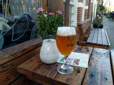 Gebrouwen Door Vrouwen Bar