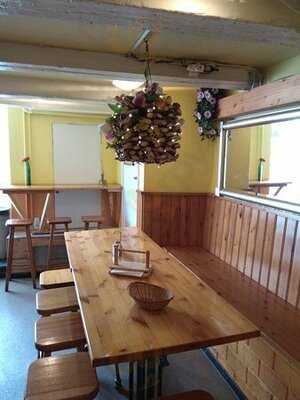 Royal Bagels And Muffins