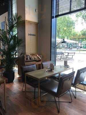 Vascobelo V-bar Noma House