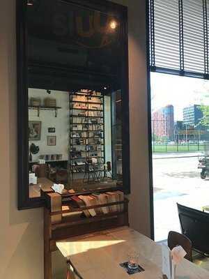 Vascobelo V-bar Noma House