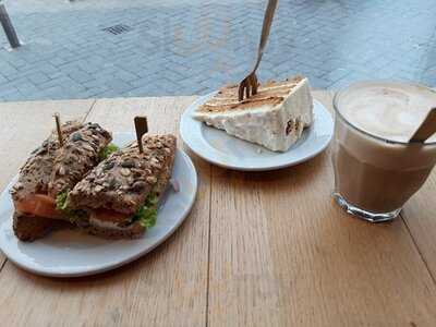 Lexi’s Coffee & Bakery