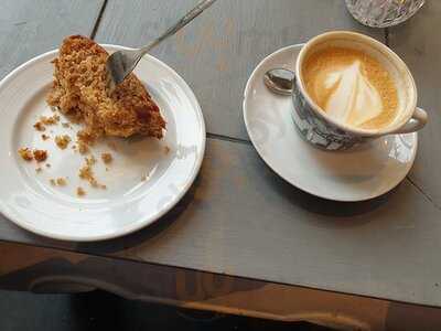 Lexi’s Coffee & Bakery