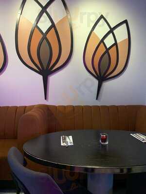 Robo-bar Asian Grill & Sushi