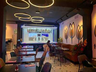 Robo-bar Asian Grill & Sushi