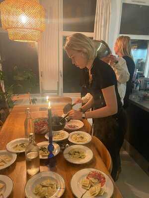 Eatwith: Jasmijn Of Amsterdam