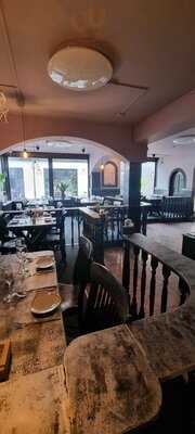 Marmarita Restaurant & Bar